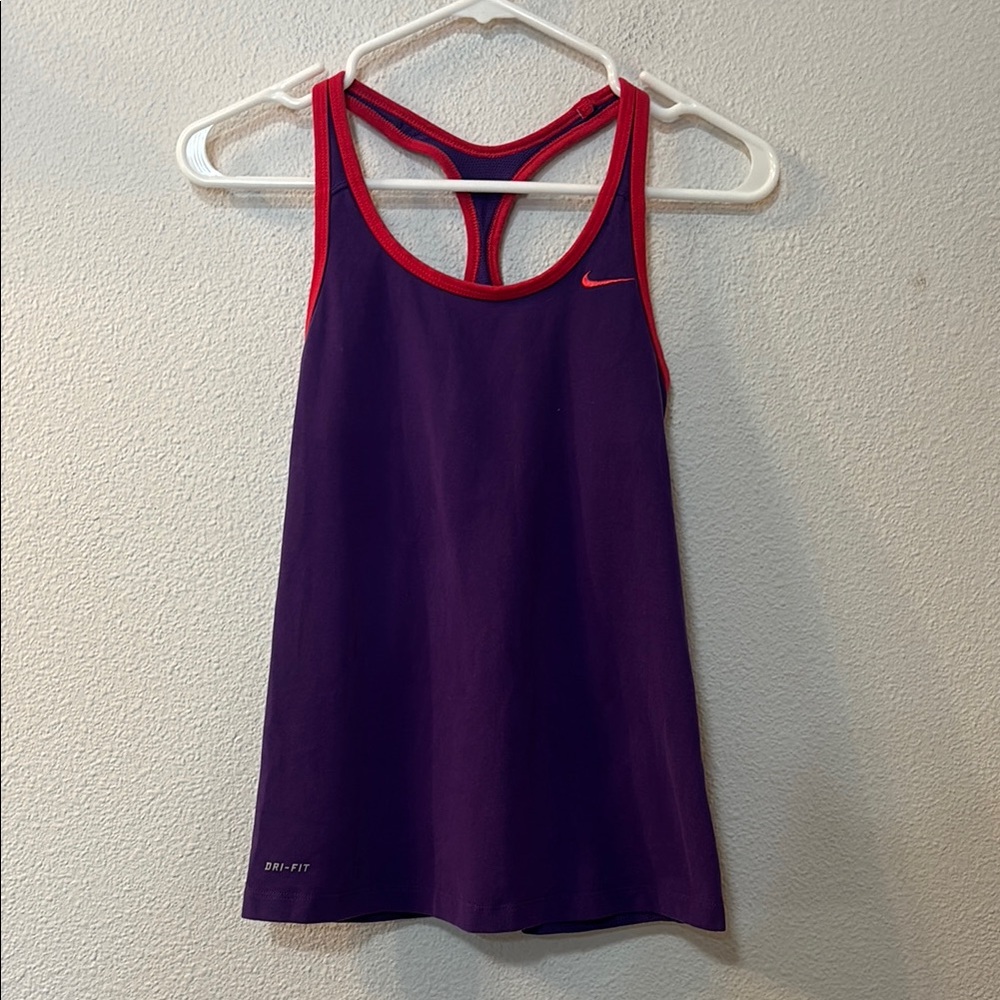 Nike Purple Sleeveless Tank Top for Workouts